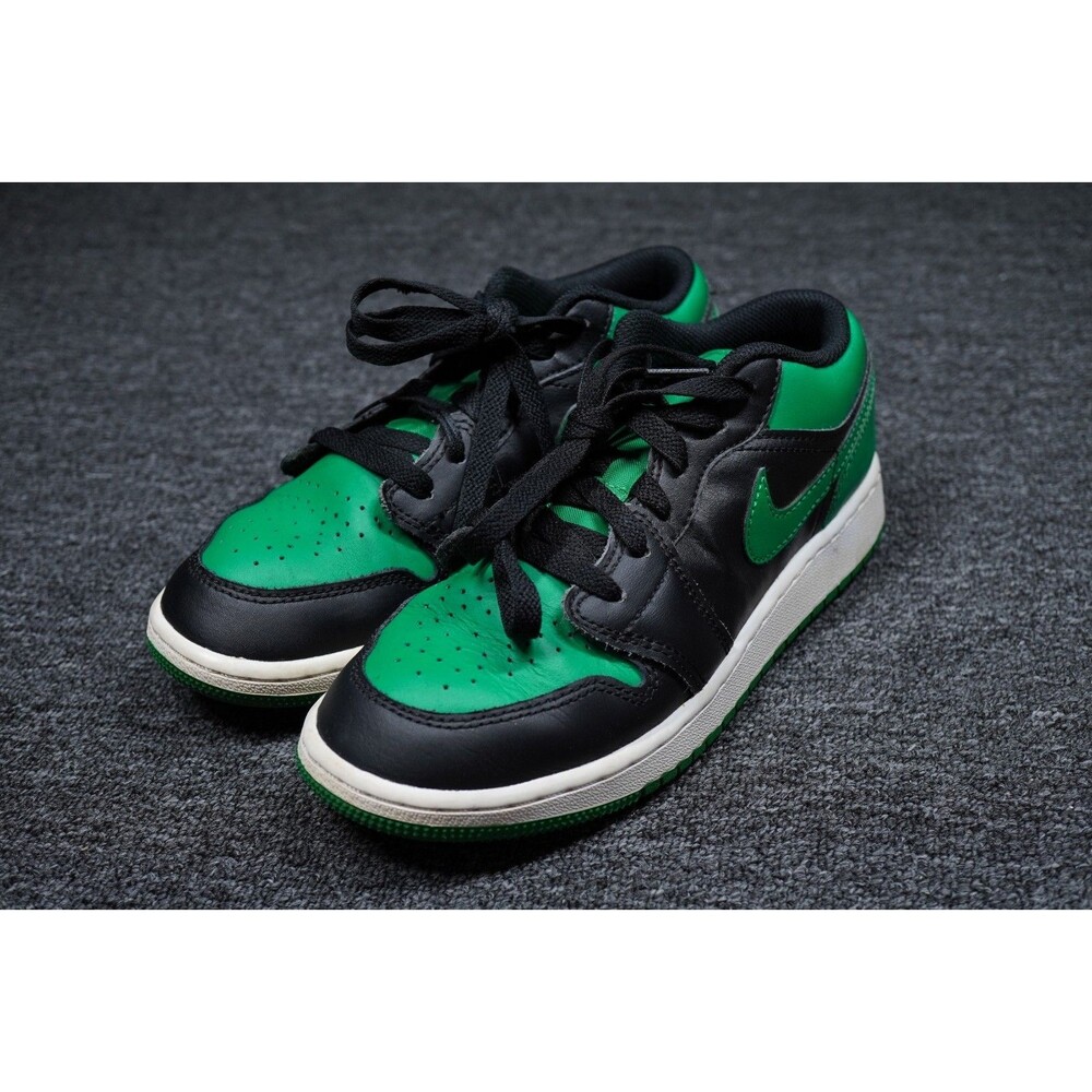 Nike Air Jordan 1 Low Lucky Green 553560-065 Size 4.5Y